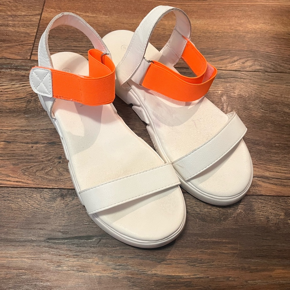 SHEIN sanders, size 9
